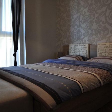 Sofia Central Pretty Apartment Екстер'єр фото